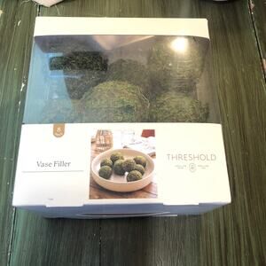 Threshold NEW Vase Filler Green Moss Balls - 8 Piece